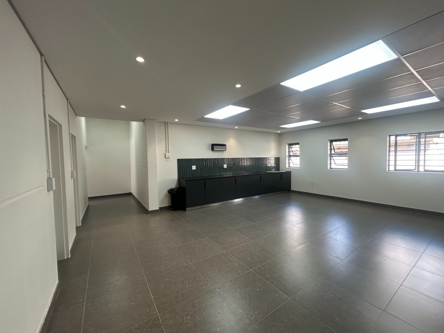 To Let Commercial Property for Rent in Maitland Western Cape